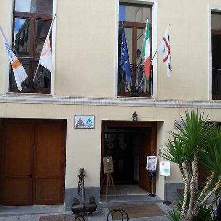 Hostel Marina Cagliari Exterior photo